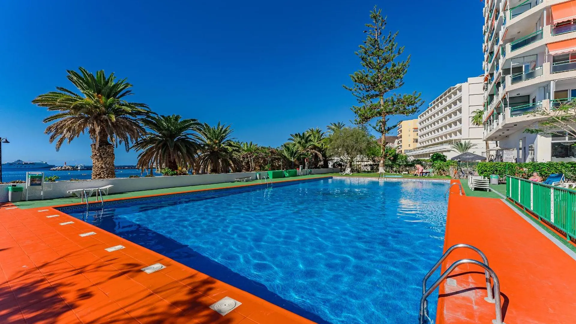 Frontline Ocean View Apartment Los Cristianos 0*, Los Cristianos (Tenerife) Spanien