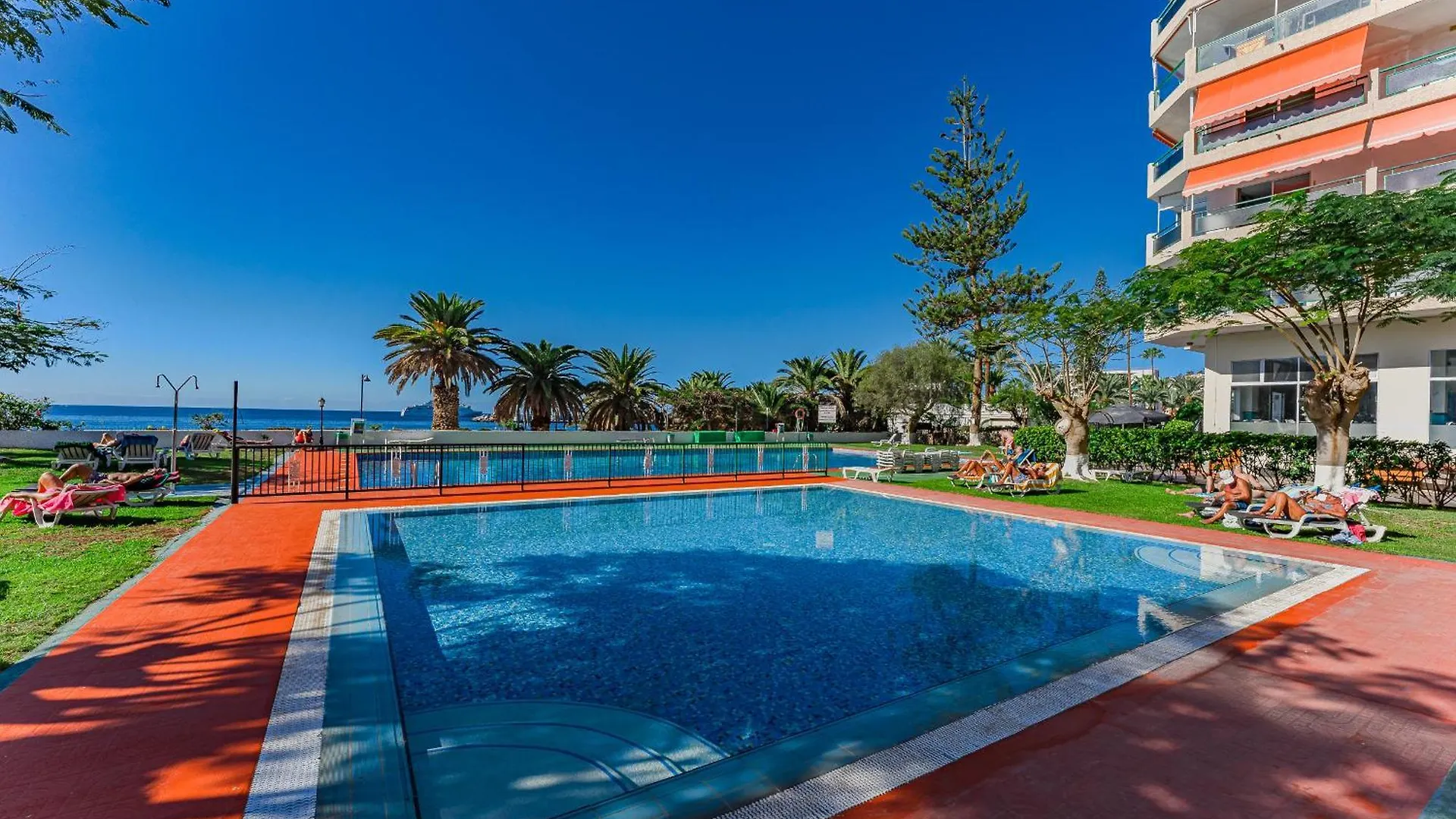 Frontline Ocean View Apartment Los Cristianos