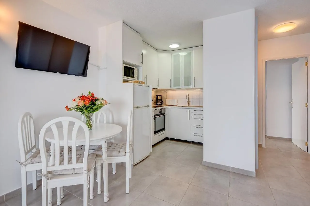 Frontline Ocean View Apartment Los Cristianos 0*, Los Cristianos (Tenerife) Spanien