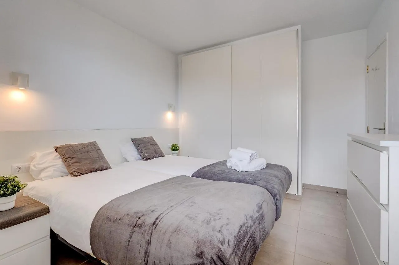 Frontline Ocean View Apartment Los Cristianos 0*, Los Cristianos (Tenerife) Spanien